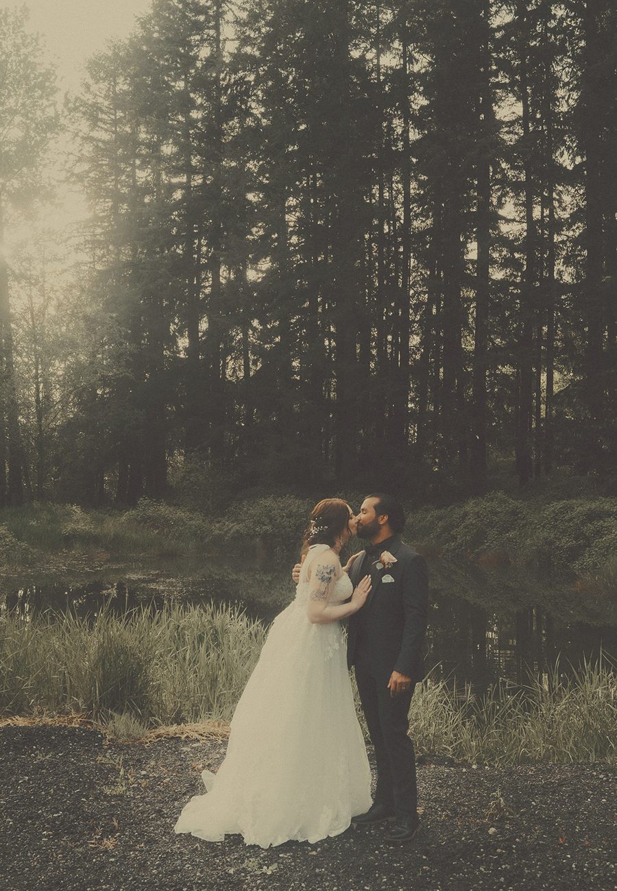Pacific Northwest Micro-Wedding + Elopement Photography